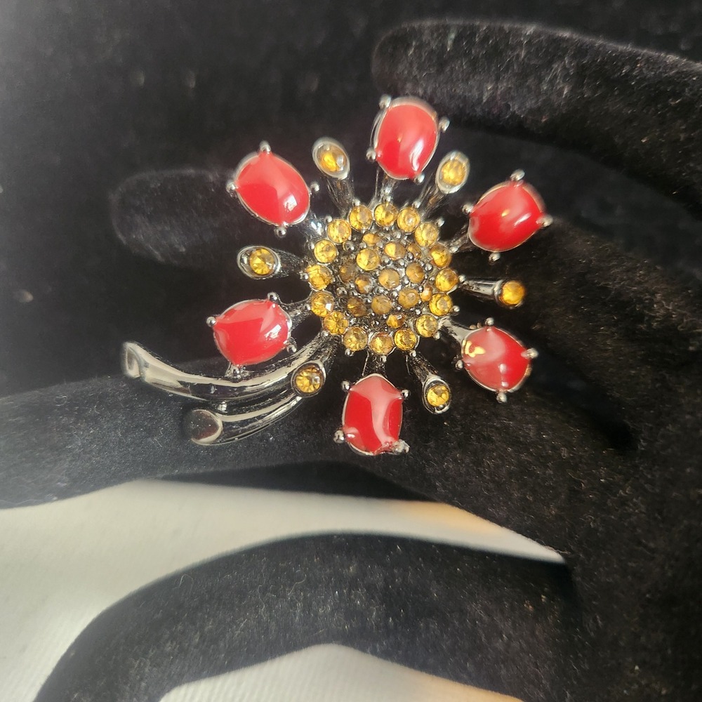 Red Cabochon Amber Rhinestone‎ Flower Sunburst Brooch gunmetal